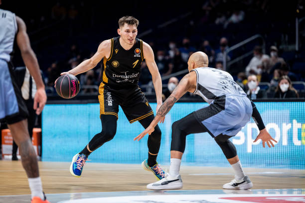 青岛红狮以 青岛红狮以