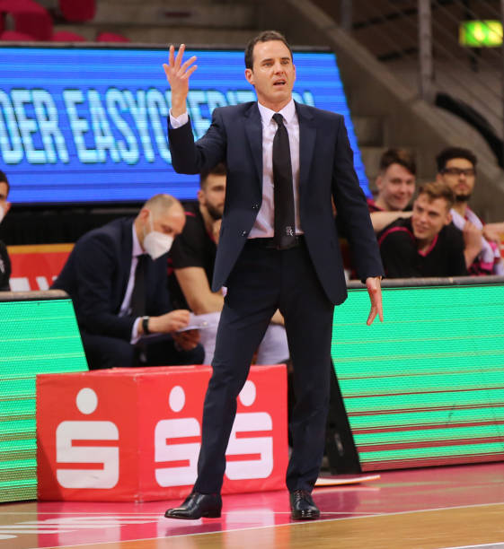 仅巩固了曼 仅巩固了曼